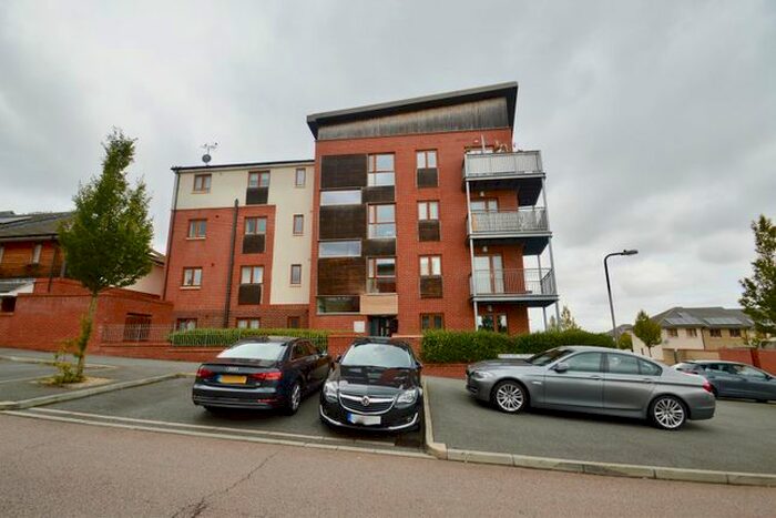 1 Bedroom Flat To Rent In Hawkins Avenue, Gravesend, DA12