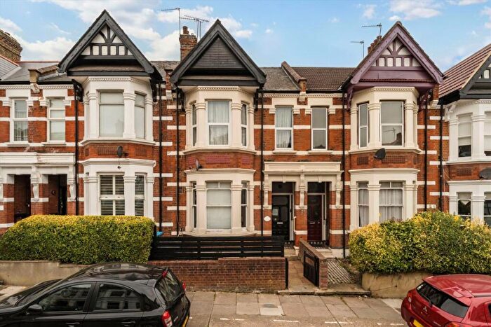 2 Bedroom Flat For Sale In Sellons Avenue, Harlesden, NW10