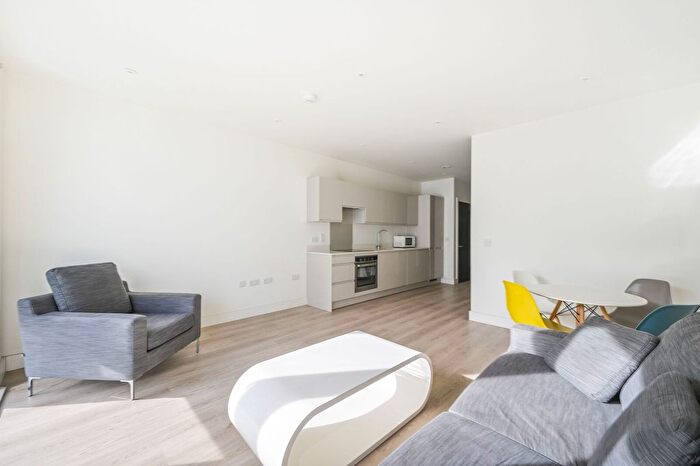 Studio To Rent In Blair Street, Poplar, London, E14