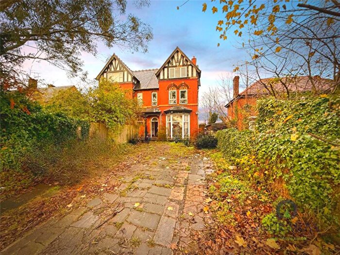 6 Bedroom Semi Detached House For Sale In Hales Lane, Smethwick, West Midlands, B67