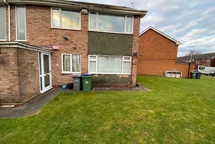 2 Bedroom Flat For Sale In Tudor Court, Tipton, West Midlands, DY4