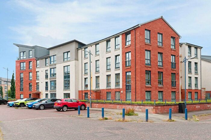 2 Bedroom Flat For Sale In Richmond Park Gardens, Oatlands, Glasgow, G5