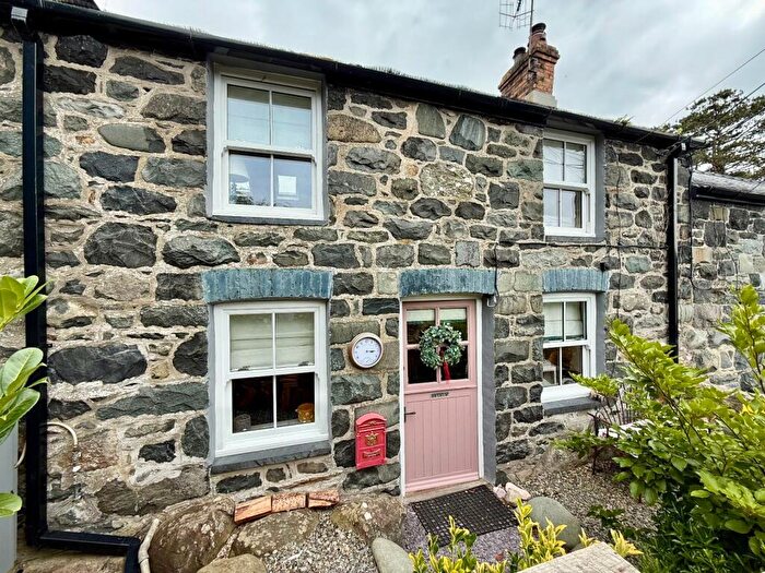 2 Bedroom Cottage For Sale In Bwthyn, Llwyngwril, LL37