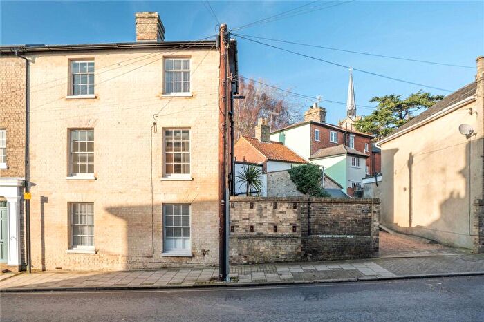 3 Bedroom Town House For Sale In St. Johns Street, Woodbridge, Suffolk, IP12