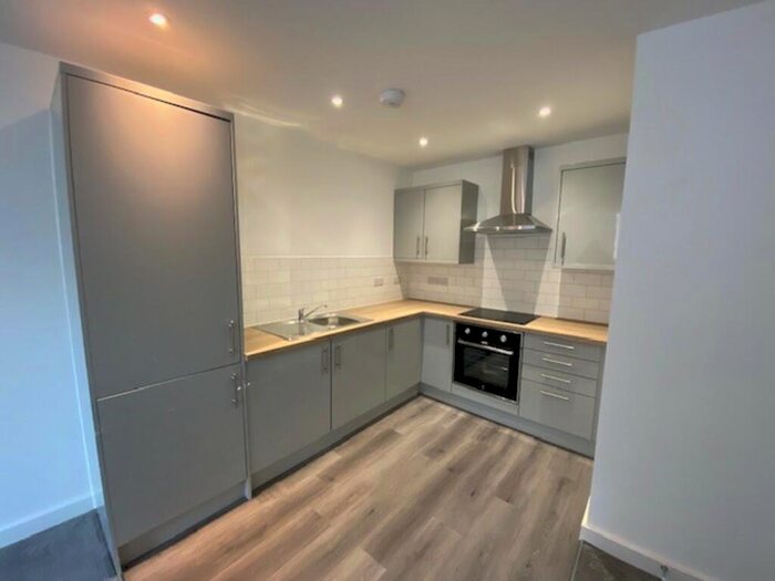 1 Bedroom Flat To Rent In Clifton Park View, - Doncaster Gate, S65