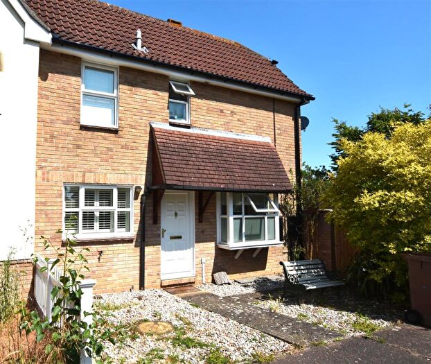 2 Bedroom House For Sale In Tighfield Walk, South Woodham Ferrers, CM3