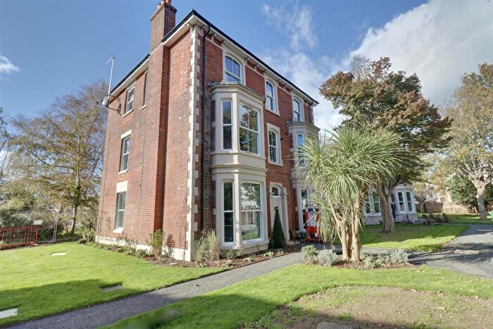 1 Bedroom Flat For Sale In Grove Road South, Southsea, PO5