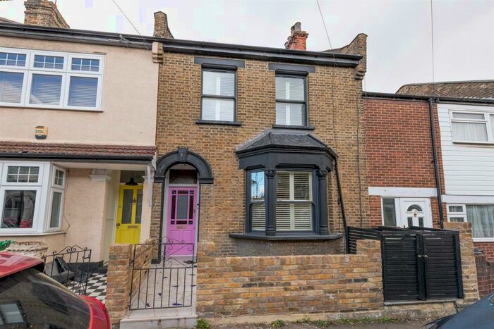 3 Bedroom Terraced House To Rent In Cromwell Road, Walthamstow, E17