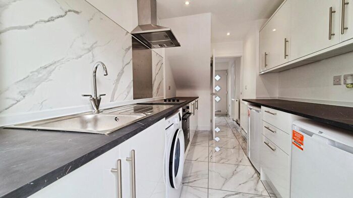 3 Bedroom Terraced House To Rent In Thorn View, Houghton Regis, LU5