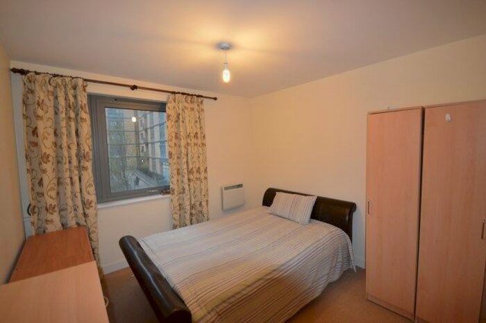 1 Bedroom Flat To Rent In Ebbett Court, North Victoria Road, North Acton, W3