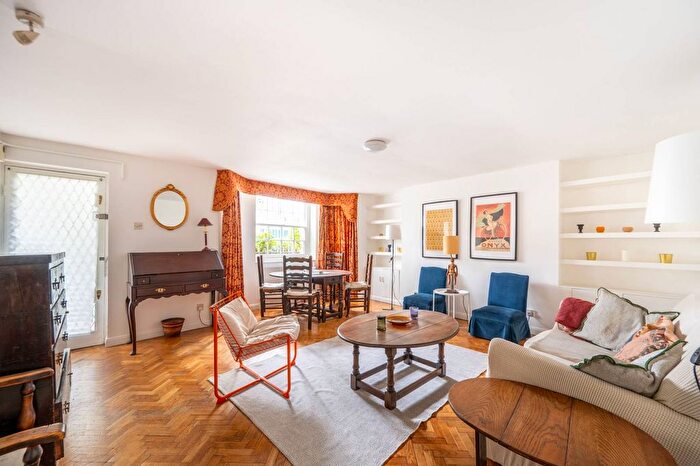 1 Bedroom Flat To Rent In Norland Square, Holland Park, London, W11