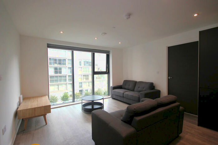 2 Bedroom Apartment To Rent In Woden Street, Salford, Lancashire, M5