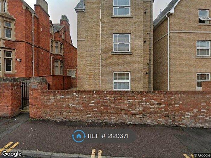 1 Bedroom Flat To Rent In Wessex House, Taunton, TA1