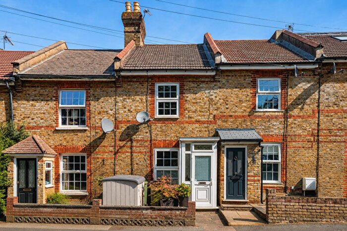 2 Bedroom Terraced House For Sale In Downs Road, Sutton, SM2
