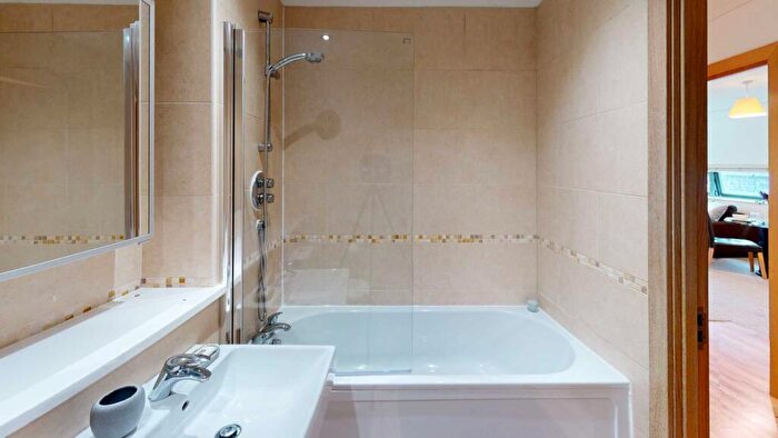 2 Bedroom Apartment To Rent In Elysian Fields, Colquitt Street, L1