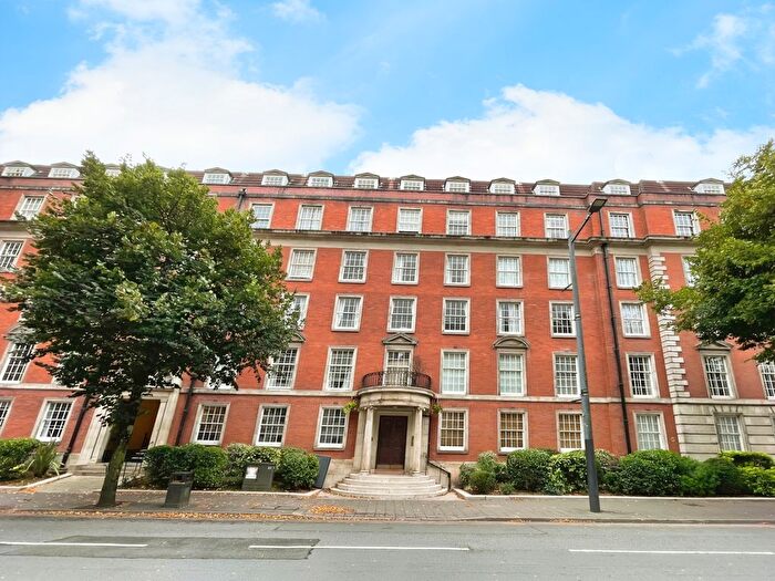 Studio To Rent In Westgate Street, Cardiff, CF10