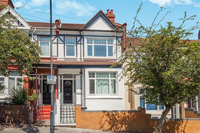 2 Bedroom Flat For Sale In Mostyn Avenue, Wembley, HA9