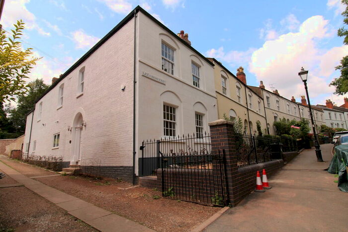 5 Bedroom End Of Terrace House To Rent In Lee Crescent, B15