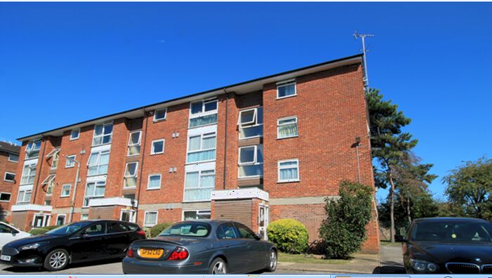 1 Bedroom Flat To Rent In Sycamore Close, Northolt, UB5