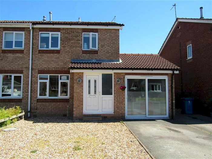 3 Bedroom Semi-Detached House To Rent In Laurel Close, Gainsborough, DN21