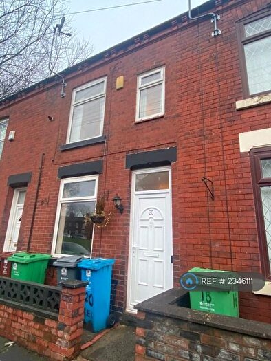 2 Bedroom Terraced House To Rent In Regent Street, Manchester, M40