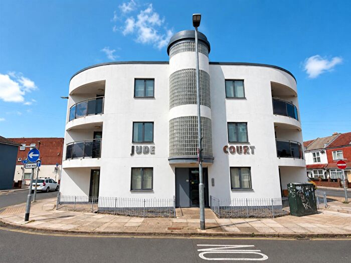 2 Bedroom Apartment To Rent In Jude Court Devonshire Square Southsea Hampshire, PO4