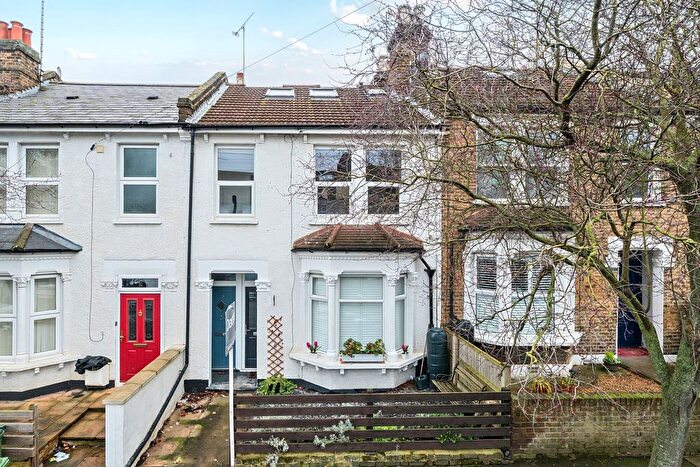 2 Bedroom Maisonette For Sale In Dupree Road, London, SE7