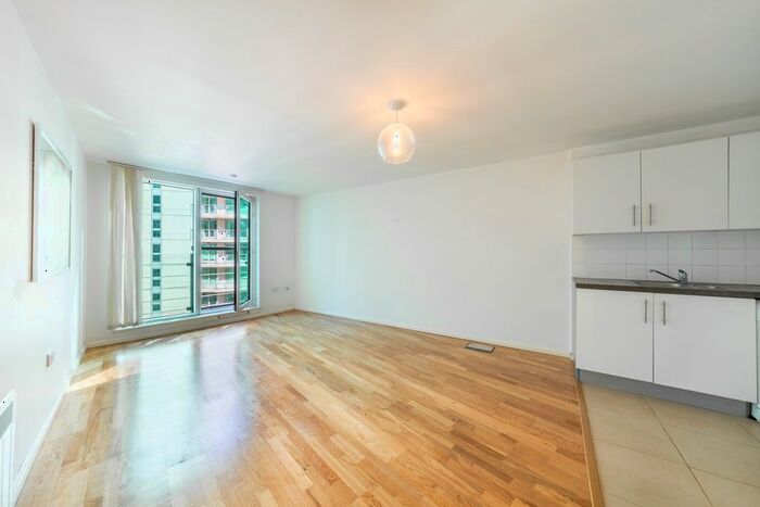 1 Bedroom Flat To Rent In Admiral House, St George Wharf, London, SW8