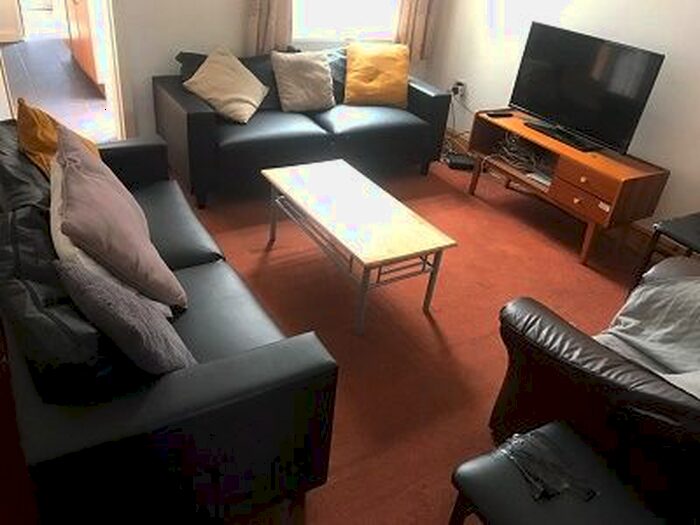 6 Bedroom Terraced House To Rent In Rookery Road, Selly Oak, B29