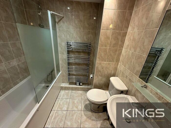 2 Bedroom Flat To Rent In Canute Road, Southampton, SO14