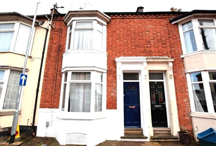 2 Bedroom Terraced House For Sale In Artizan Road, Northampton, NN1