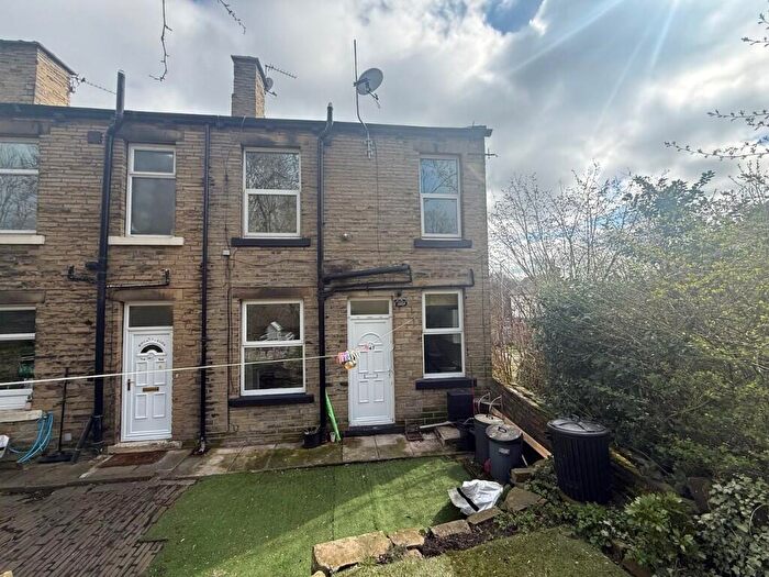 1 Bedroom Terraced House To Rent In Bradford Road, Brighouse, West Yorkshire, HD6