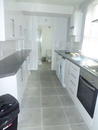 6 Bedroom Property To Rent In Tiverton Road, Selly Oak, Birmingham, B29