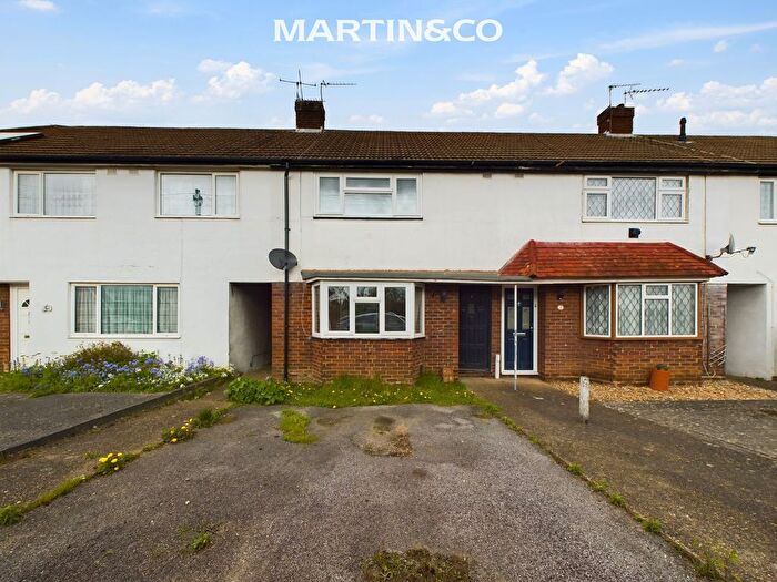 2 Bedroom Terraced House To Rent In Stuart Way, Staines-Upon-Thames, TW18
