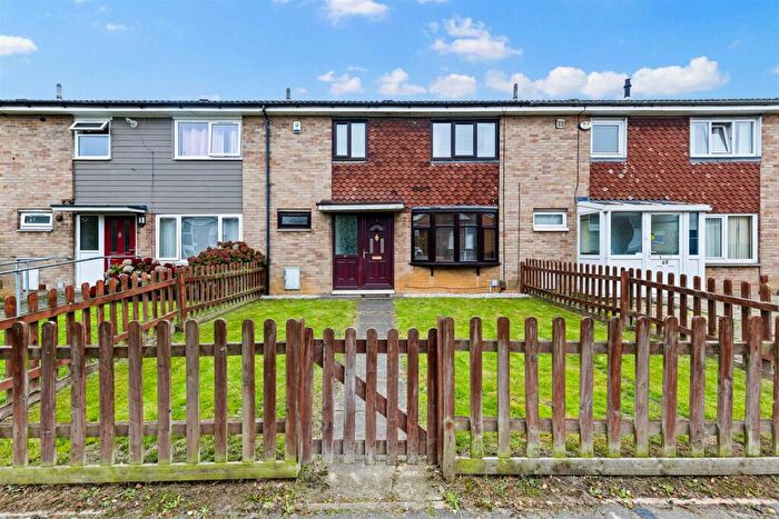 3 Bedroom Terraced House For Sale In Ringway, NN4