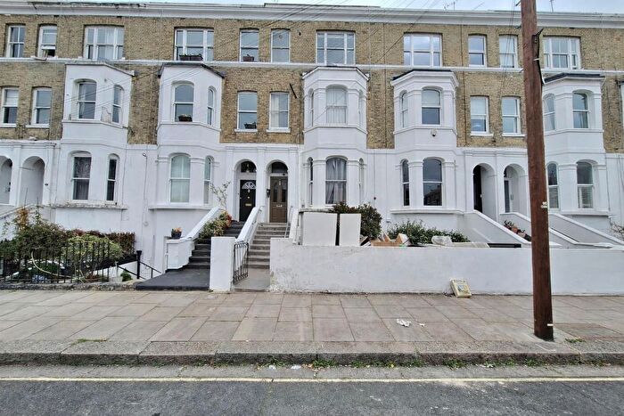1 Bedroom Flat To Rent In Westcroft Square, London, W6