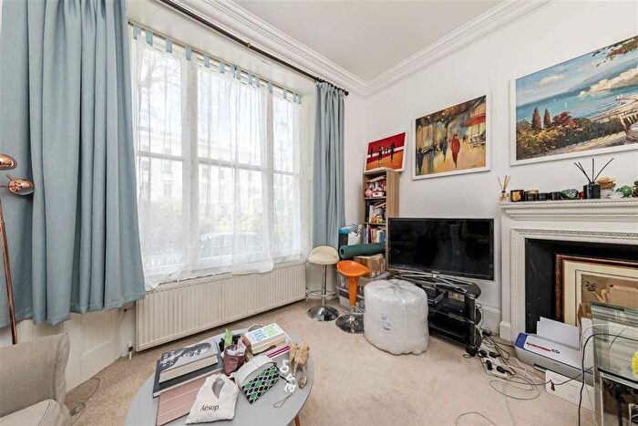 1 Bedroom Flat To Rent In Ovington Square, South Kensington, SW3