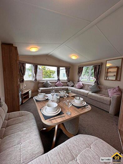 3 Bedroom Park Home To Rent In Hook Lane, Warsash, Hampshire, SO31