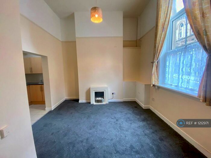 1 Bedroom Flat To Rent In New Market Street, Colne, BB8