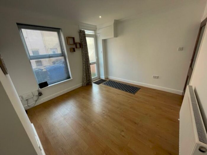 3 Bedroom End Of Terrace House To Rent In Alma Road, Lowestoft, NR32