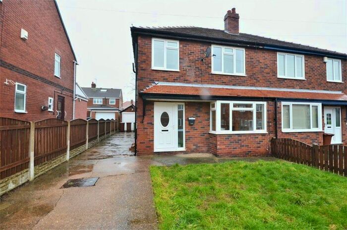 3 Bedroom Semi-Detached House To Rent In Millfield Crescent, Pontefract, WF8