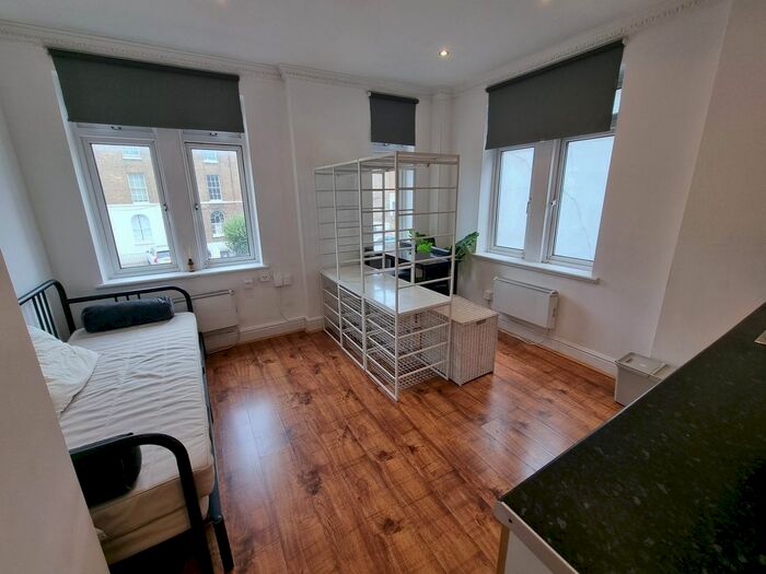 Studio To Rent In Blackheath Road, Greenwich, London, SE10