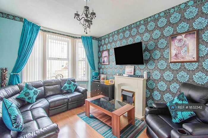 3 Bedroom Terraced House To Rent In Victoria Road, Doncaster, DN4