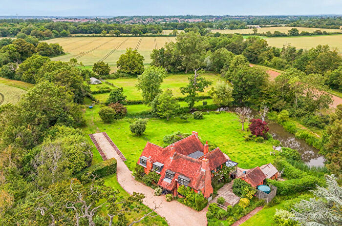 5 Bedroom Detached House For Sale In Swallowfield Road, Arborfield, Reading, RG2