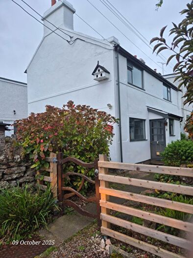 2 Bedroom Cottage To Rent In Glanwydden, LL31