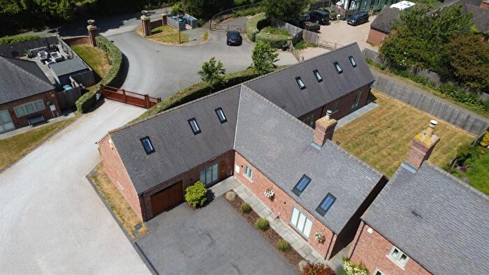 5 Bedroom Detached House For Sale In Cadeby Court, Cadeby, CV13