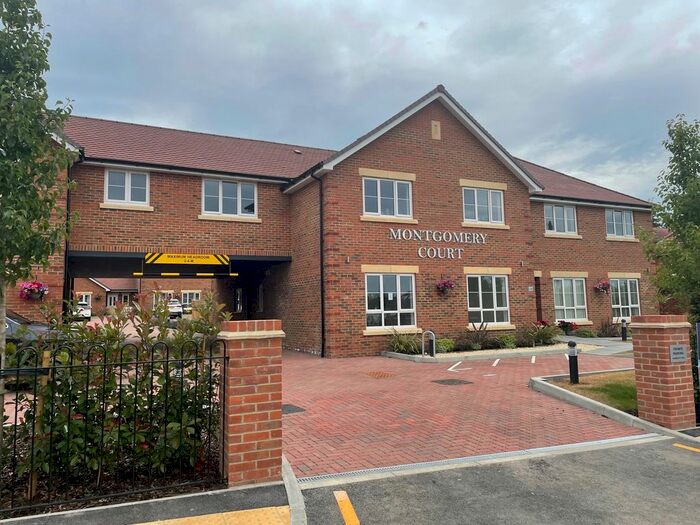 2 Bedroom Flat To Rent In Montgomery Court, Wellington Avenue, Princes Risborough, HP27