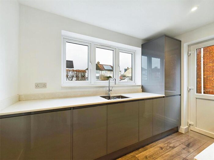 3 Bedroom House To Rent In Old Hale Way, Hitchin, SG5