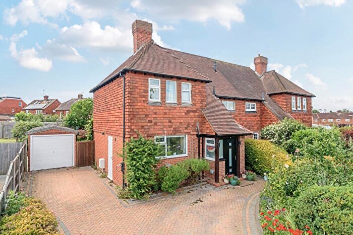 3 Bedroom Semi-Detached House For Sale In Charlock Way, Guildford, Surrey, GU1