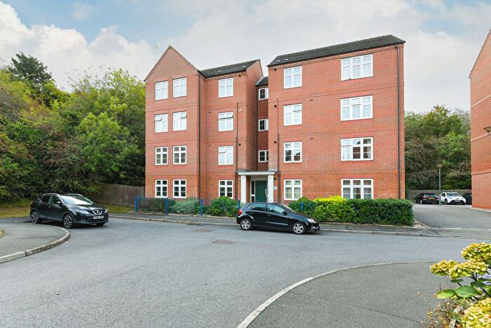 2 Bedroom Flat To Rent In Wenlock Drive, West Bridgford, NG2